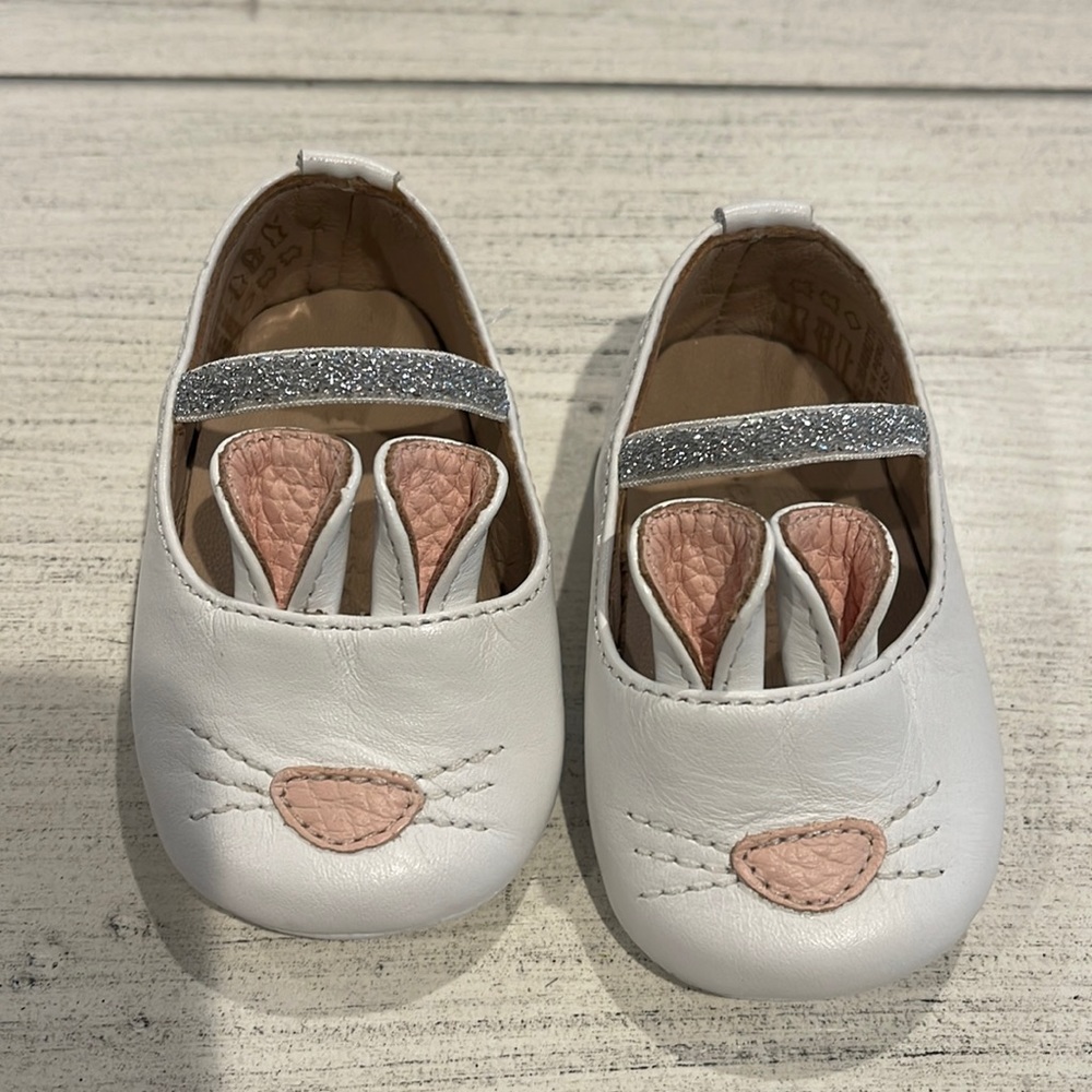 Elephantito white bunny slipper size 0